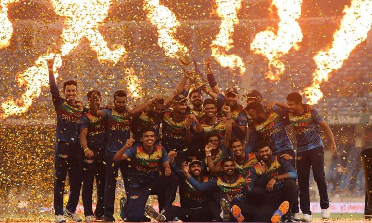श्रीलंका ने पाकिस्तान को 23 रनों से रौंदकर जीता एशिया कप 2022, छठी बार किया ट्रॉफी पर कब्जा