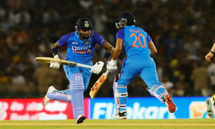 India vs Australia, 1st T20I - Rahul, Pandya's fifty helps India Post a total on 208/6
