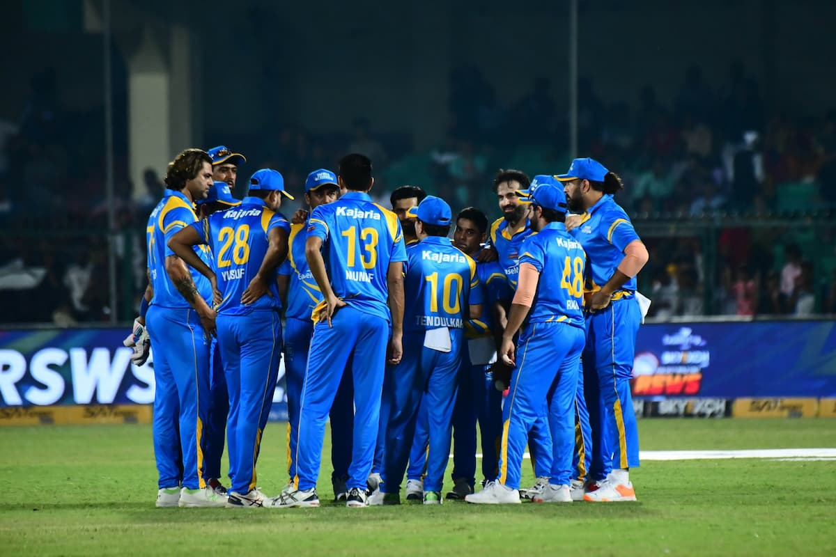 Naman Ojha, Irfan Pathan star as India Legends beat Australia Legends to enter final Naman Ojha, Irfan Pathan star as India Legends beat Australia Legends to enter final