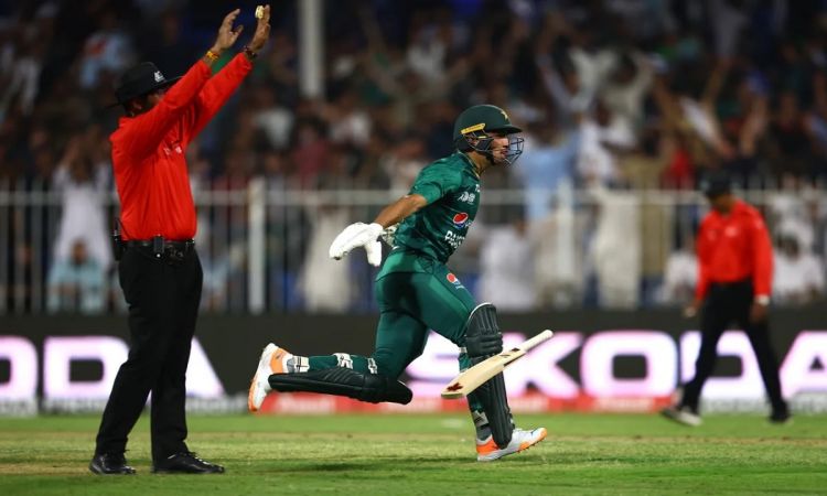 Cricket Image for Five Pakistani Players To Hit Match Winning Sixes In Big Matches