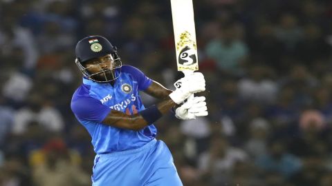 Cricket Image for Manjrekar Praises Hardik Pandya, Says The Batter Is Playing On A Different Planet