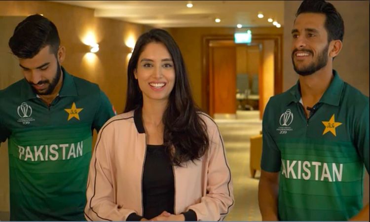 Cricket Image for VIDEO: शादाब खान के सपोर्ट में उतरे हसन अली, बिना एक शब्द कहे जड़ दिए ट्रोलर्स के 