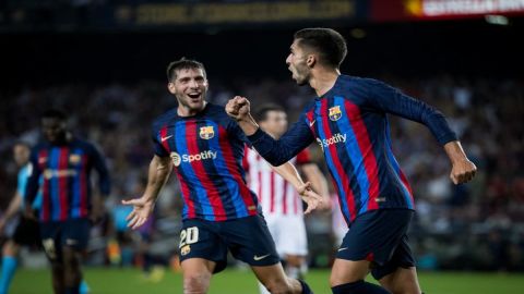 Barcelona follow Real Madrid, Atletico Madrid beat Betis