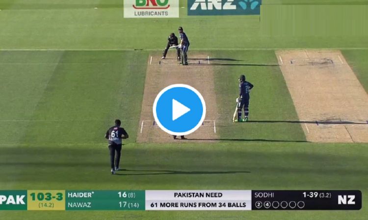 VIDEO: ईश सोढ़ी पर बरसे मोहम्मद नवाज और हैदर अली, 6 गेंद में ठोक दिए 25 रन