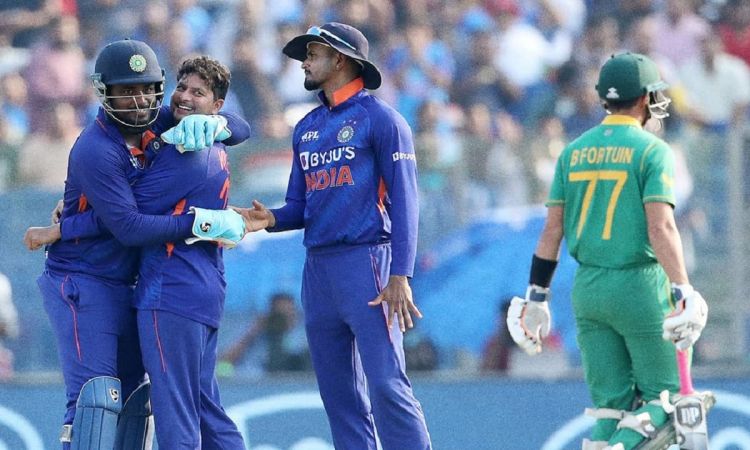 IND vs SA: कुलदीप ने बरपाया कहर, भारत ने 12 साल बाद अपनी सरजमीं पर साउथ अफ्रीका को हराई वनडे सीरीज