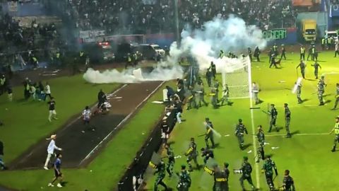 Indonesia launches fact-finding team to probe deadly football stampede