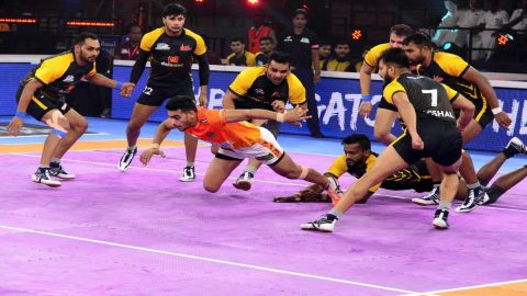 PKL 9: Aslam Inamdar's stunning last-second raid leads Puneri Paltan to a thrilling win