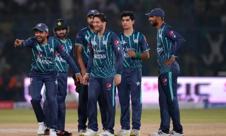 पाकिस्तान ने टी-20 वर्ल्ड कप 2022 की टीम में किया बदलाव, उस्मान कादिर की जगह फखर जमान को मिला मौका