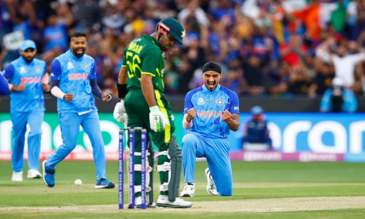 T20 World Cup 2022: India restricted Pakistan by 159/8 