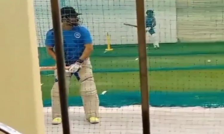 MS Dhoni having batting practice, preparation for IPL 2023