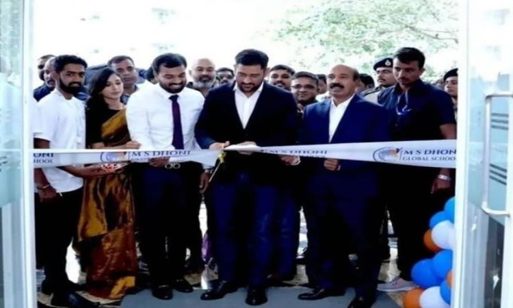  MS Dhoni inaugurates Super Kings Academy in Hosur 