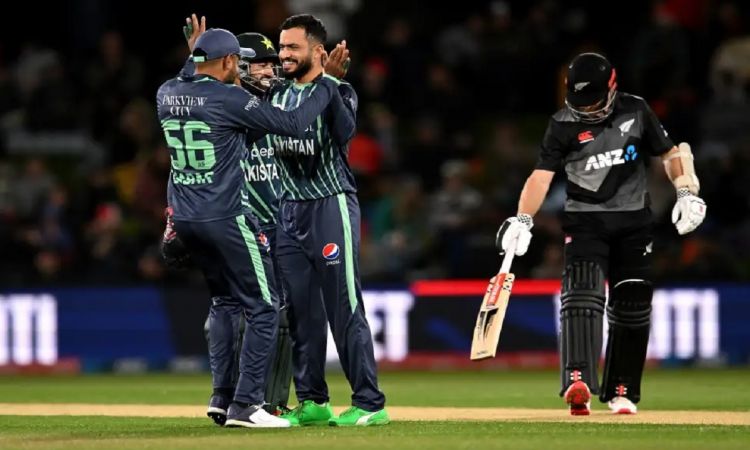 Tri-Series, NZ vs PAK: Pacers Help Pakistan Bundle New Zealand To 147/8