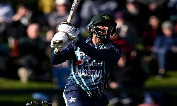 Cricket Image for Tri-Series Final: Pakistan Clinches Tri-Series By Defeating New Zealand By Five Wi