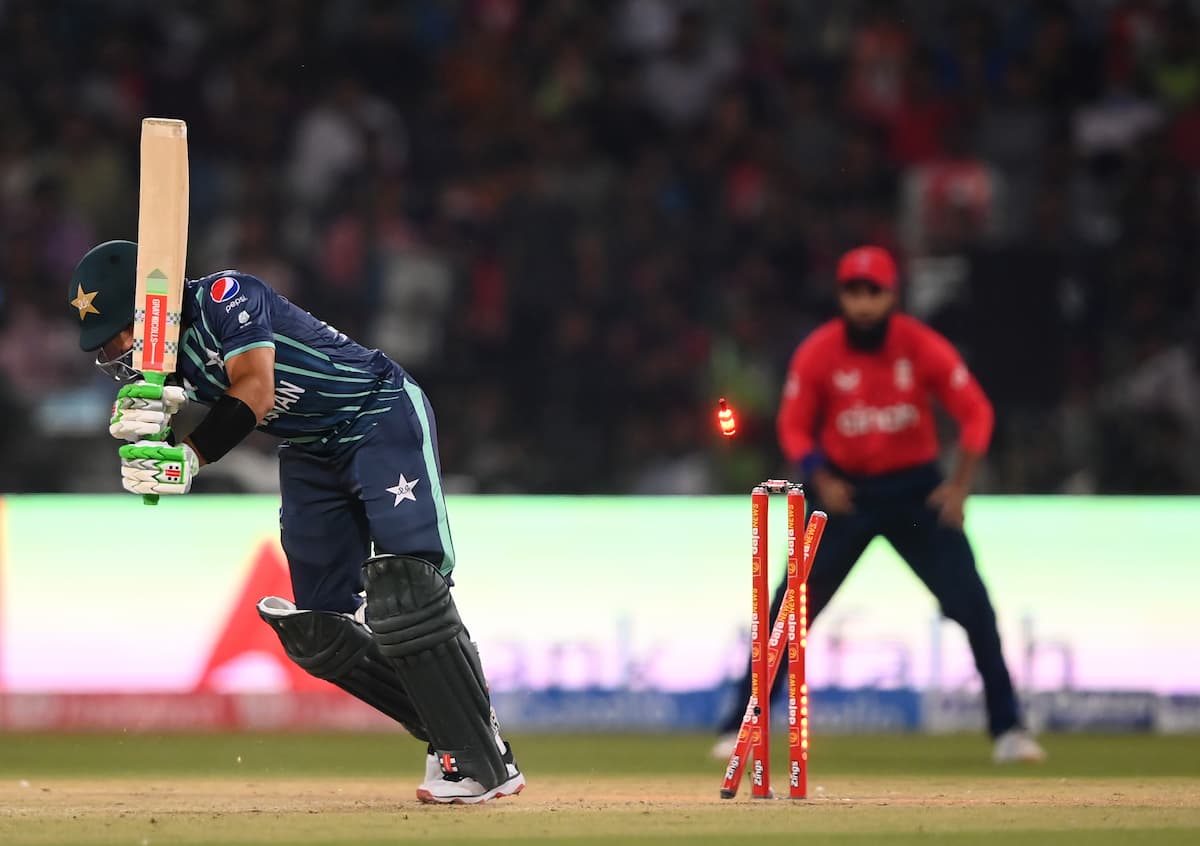 PAK vs ENG, 7th T20I: England beat Pakistan at home and won the series by 4-3!