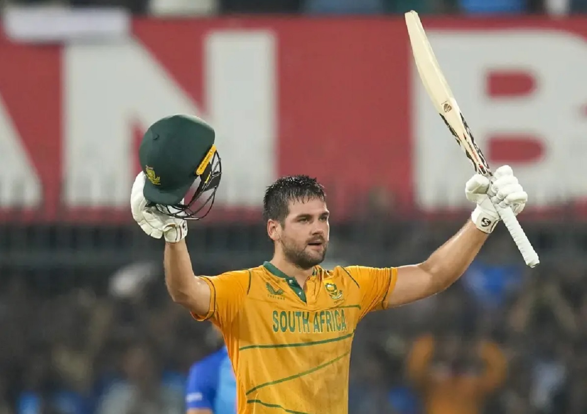 Cricket Image for Rossouw's Ton & De Kock's Fifty Dismantles Indian Bowling, SA Scores 227/3 In The 