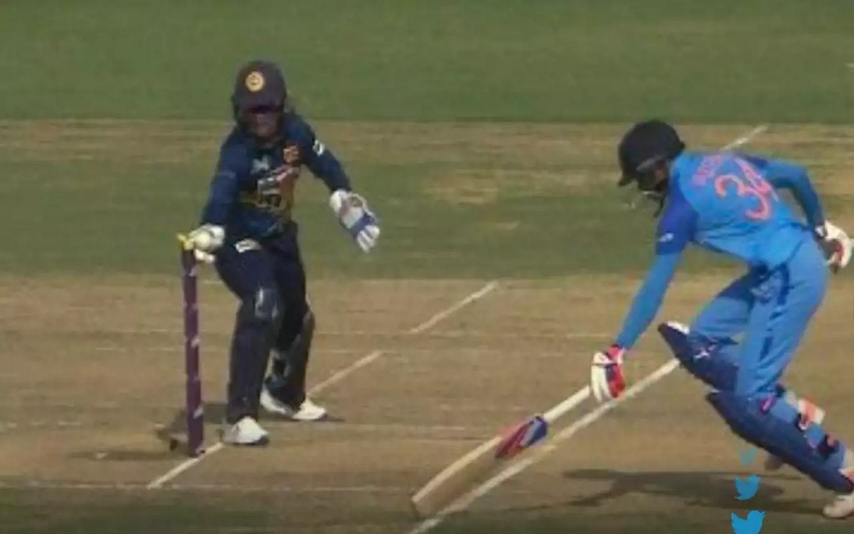 Cricket Image for WATCH: Yuvraj Singh Reacts Angrily As Third Umpire Wrongly Gives Vastrakar Run Out