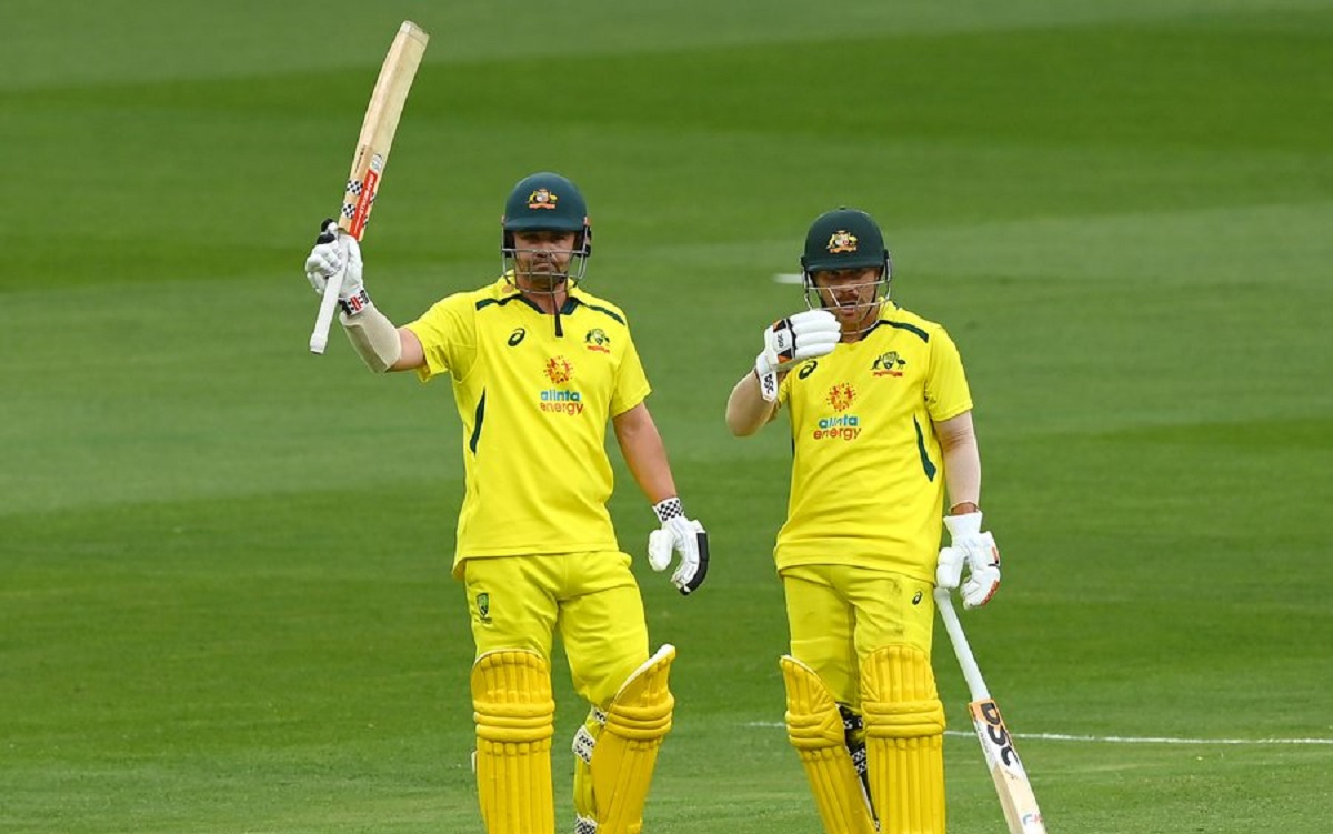 Australia set 356 runs target for England in third odi