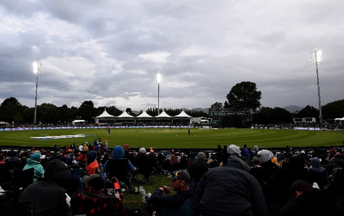 third ODI between New Zealand and India has been called off due to the persistent rain