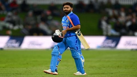 Melbourne : Indian wicket keeper Rishabh Pant during the T20 World Cup cricket match between India a