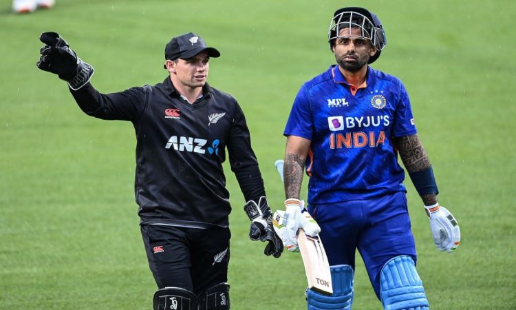 IND v NZ, 2nd ODI: Rain has the final say as stop-start match abandoned in Hamilton (ld)