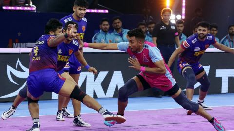 Arjun Deshwal, Rahul Chaudhari star as Jaipur Pink Panthers beat Dabang Delhi