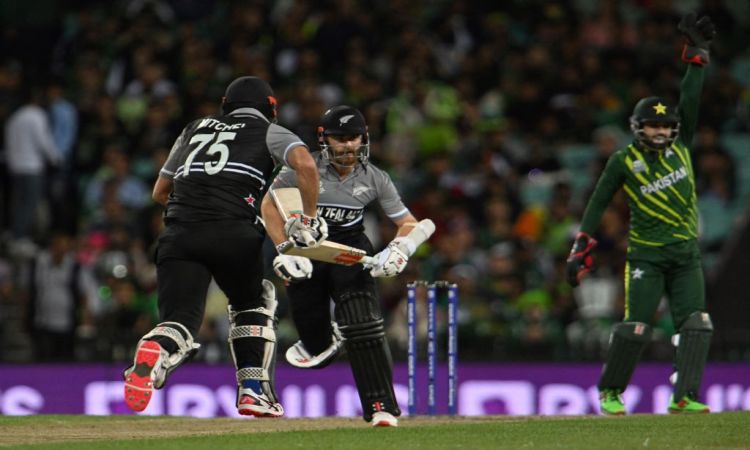 T20 World Cup: Daryl Mitchell fifty help New Zealand post a total of 152 runs Against Pakistan In 1s