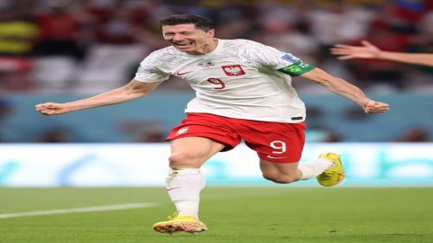 Lewandowski ends World Cup goal drought as Poland script 2-0 win over Saudi Arabia