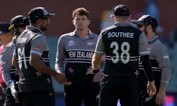New Zealand register a comfortable victory against Ireland at the Adelaide Oval