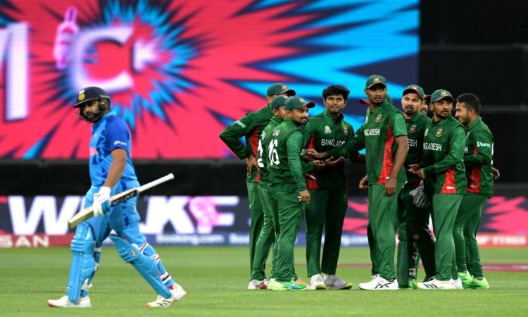 T20 World Cup 2022: Hasan makes up for the dropped catch!