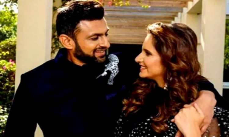 Amid rumours of turbulence in marriage, Sania receives birthday wishes from husband Shoaib Malik