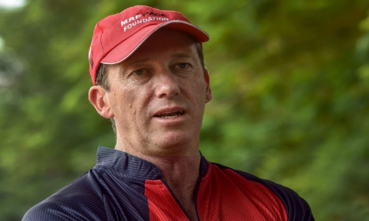 Cricket Australia directors drop hints at lifting David Warner's leadership ban