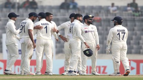 2nd Test, Day 1: Ashwin, Unadkat, Umesh strike for India despite Mominul Haque's half-century (Tea)