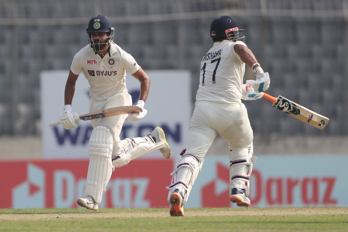 2nd Test, Day 2: Pant, Iyer's counter-attacking fifties carry India to 314, secure 87-run lead again