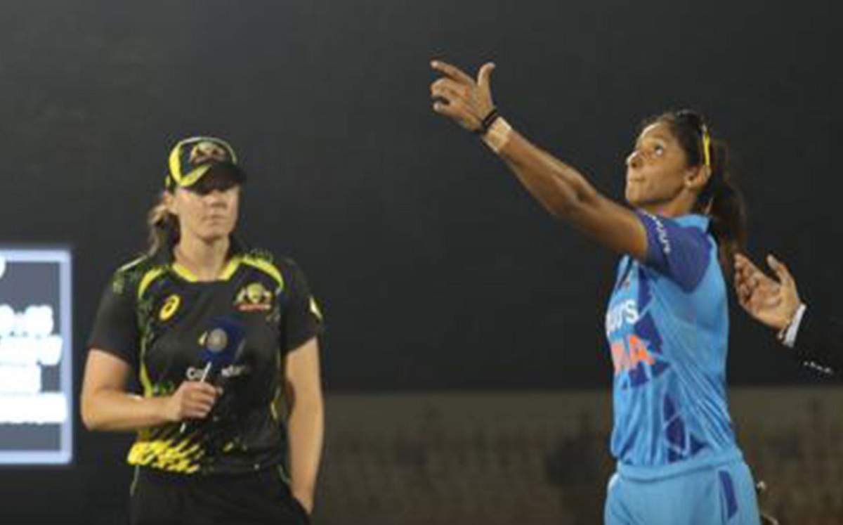 India women have won the toss and elected to bowl first against Australia women in fifth t20i