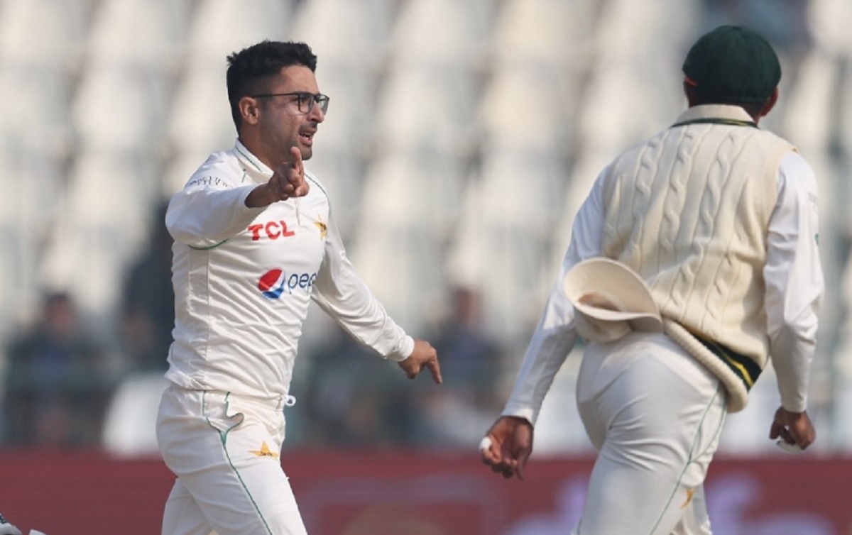 England 180-5 at lunch on day 1 of second test vs pakistan