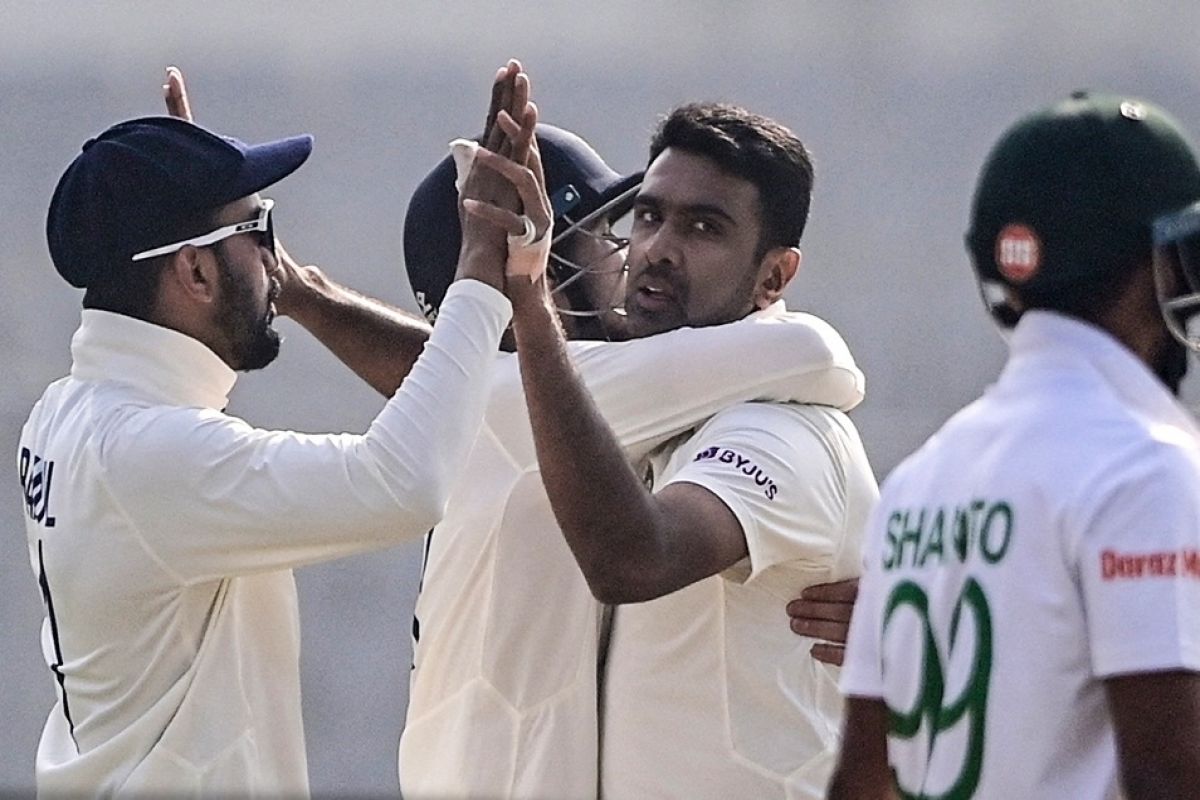 2nd Test, Day 3: India own morning session as four bowlers take wickets, reduce Bangladesh to 71/4