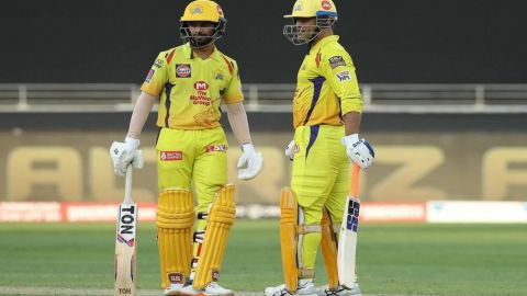 CSK batting coach Michael Hussey drops major hint on MSD's successor