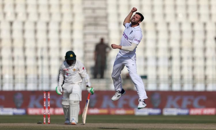 England Beat Pakistan By 26 Runs In Thrilling 2nd Test; Build Unassailable 2-0 Lead 