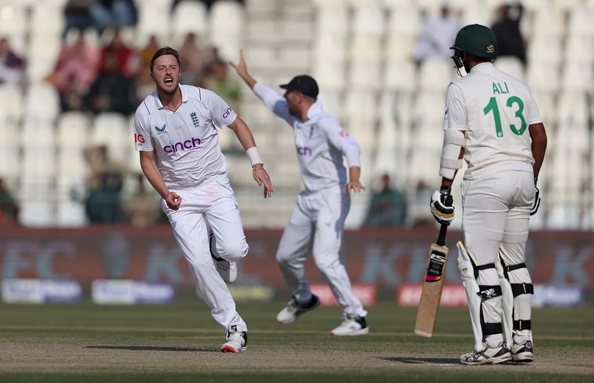 Cricket Image for England Beat Pakistan By 26 Runs To Win 2nd Test, Seal Series