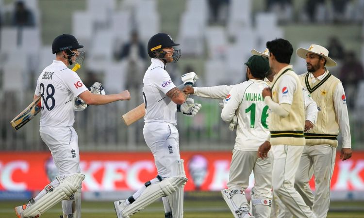 Cricket Image for England Score Record First-Day Test Total Against Pakistan