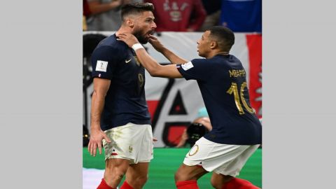 Giroud nets match winner as France edge England 2-1 to reach semis