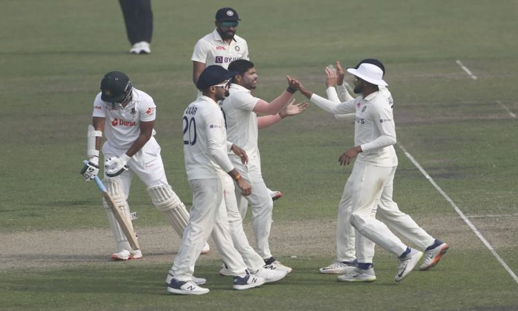 IND vs BAN: Umesh & Ashwin Pick Up 4 Wickets Each As India Bowl Out Bangladesh For 227 In First Innings