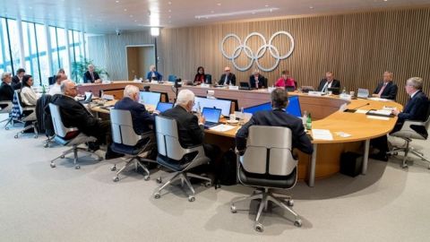 IOC refuses to lift suspension of boxing body; writes letter listing its concerns