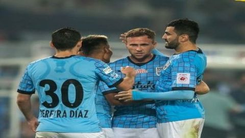 ISL 2022-23: Mumbai City FC reclaim top spot after dominant win over East Bengal FC