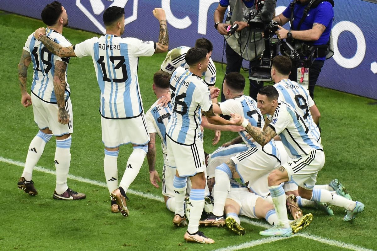 'A Great Future': Argentine President Thanks National Soccer Team For ...