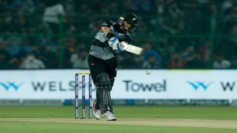 Mark Chapman earns first NZC central contract, fills in for Martin Guptill