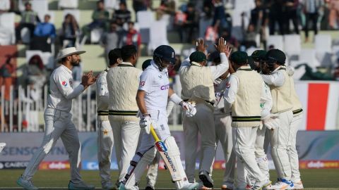 Cricket Image for Pakistan Fight Back With 3 Wickets In 2nd Session After Centuries By Crawley, Duck