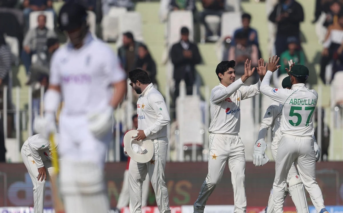 Cricket Image for Pakistan Strike Twice While England Extend Lead To 135 Runs; Score 46/2 At Lunch