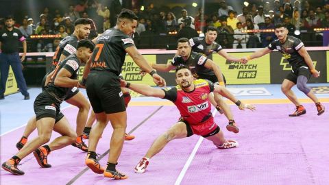 PKL 9: Jai Bhagwan Leads U Mumba to Comprehensive Win Against Bengaluru Bulls