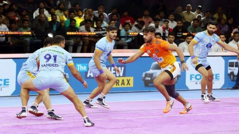 PKL 9: U.P. Yoddhas beat Puneri Paltan 45-41 to deny them top spot on points table